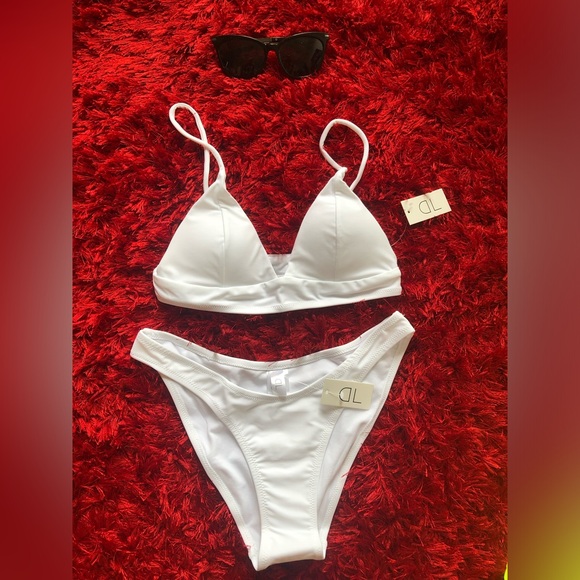 Bikini Set - Picture 2 of 4